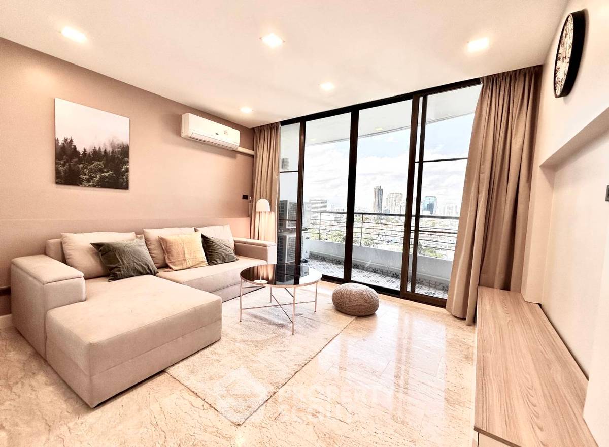 2-BR Condo at Supalai Place Sukhumvit 39 near BTS Phrom Phong (ID 2286355)