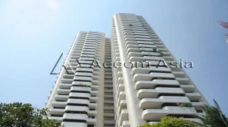 🔼🔽 AccomA 📩  4 BR Condominium @Tower Park (21328)