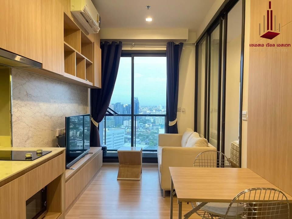 ✨ For Rent: M Jatujak Condo ✨  💰 Only 20,000 THB/month
