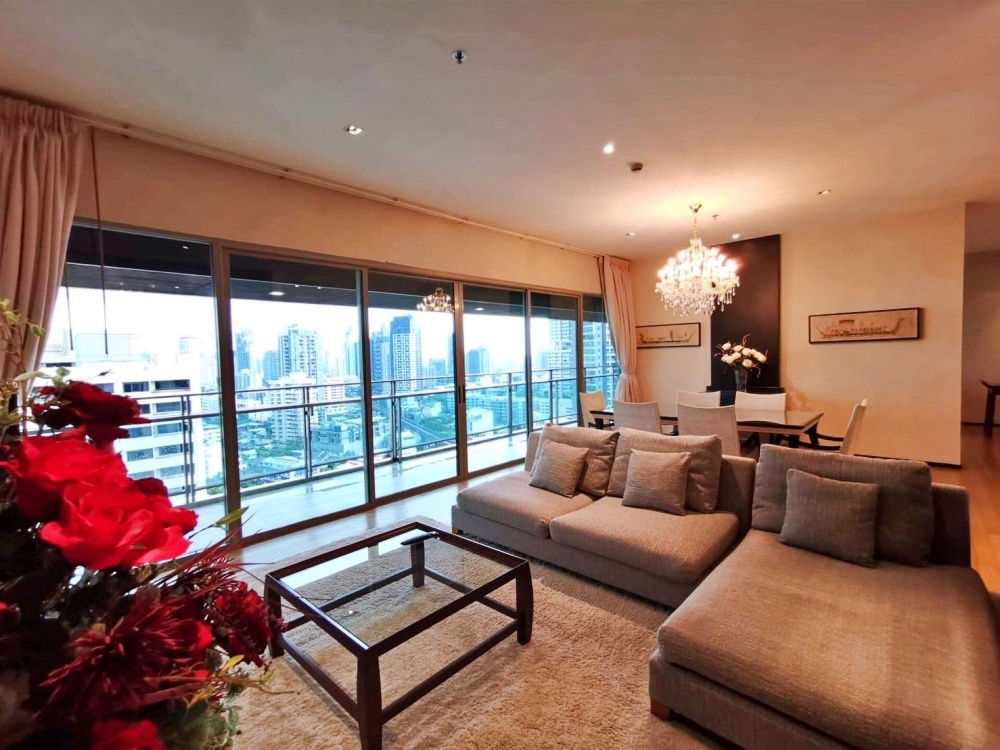 TA7895📲LineID @556ryccg💎3 Bedroom+1Maidroom 230 sqm Floor 23 Fully furnished The Madison near BTS Phrom Phong, EmQuartier, Benchasiri Park