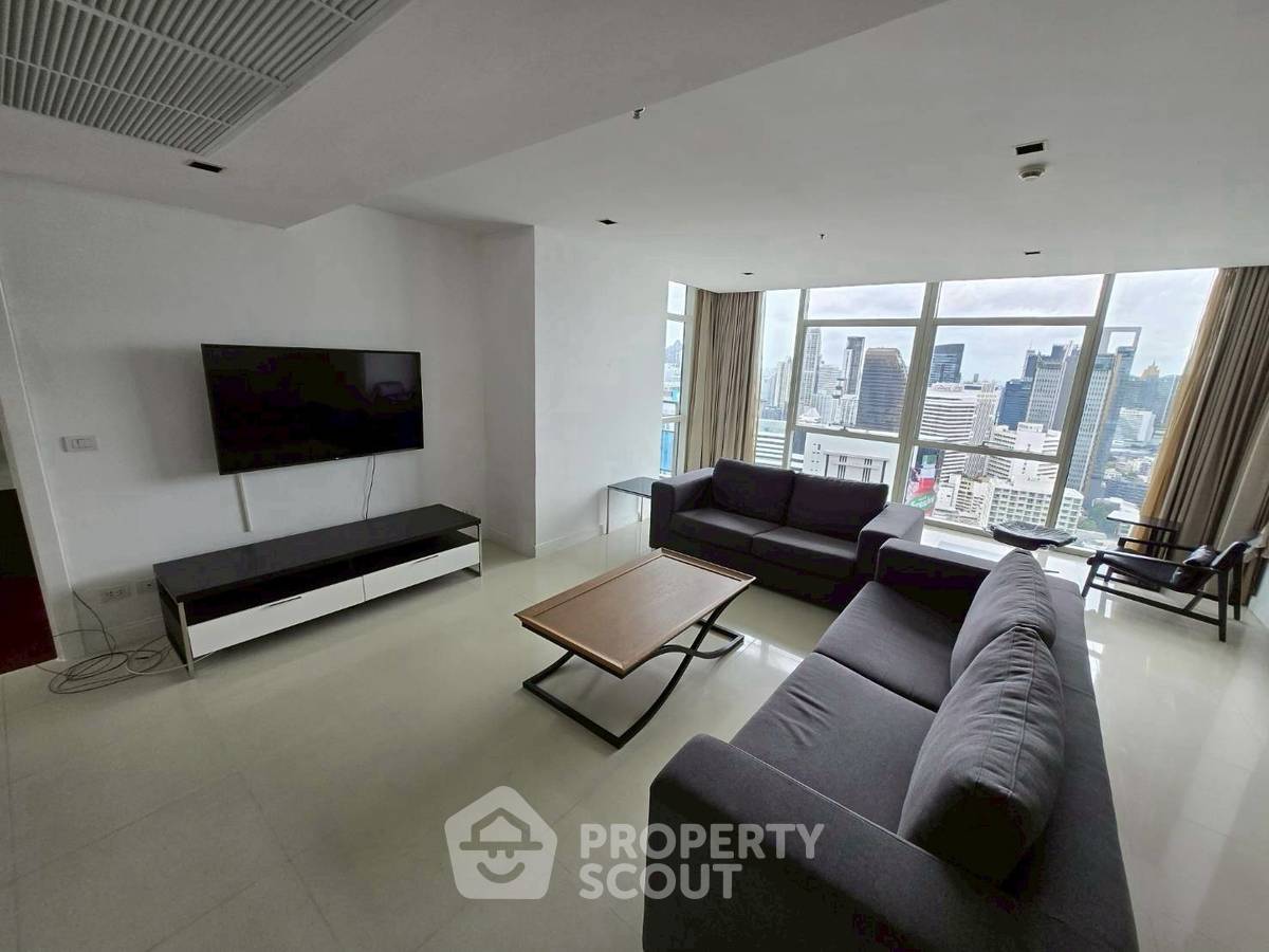 3-BR Condo at Athenee Residence near BTS Phloen Chit (ID 2301477)