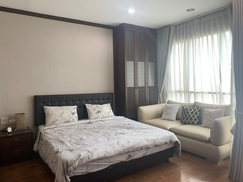 The Address Chidlom (BTS Chidlom)