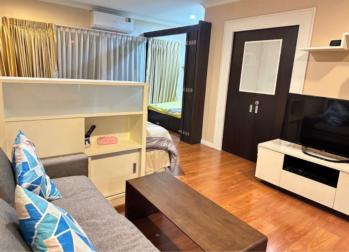 Grand Park                     View