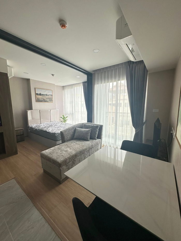 Code: KJ8658  for rent LLOYD Soonvijai - Thonglor // Line ID: @kjcondo (with @) //