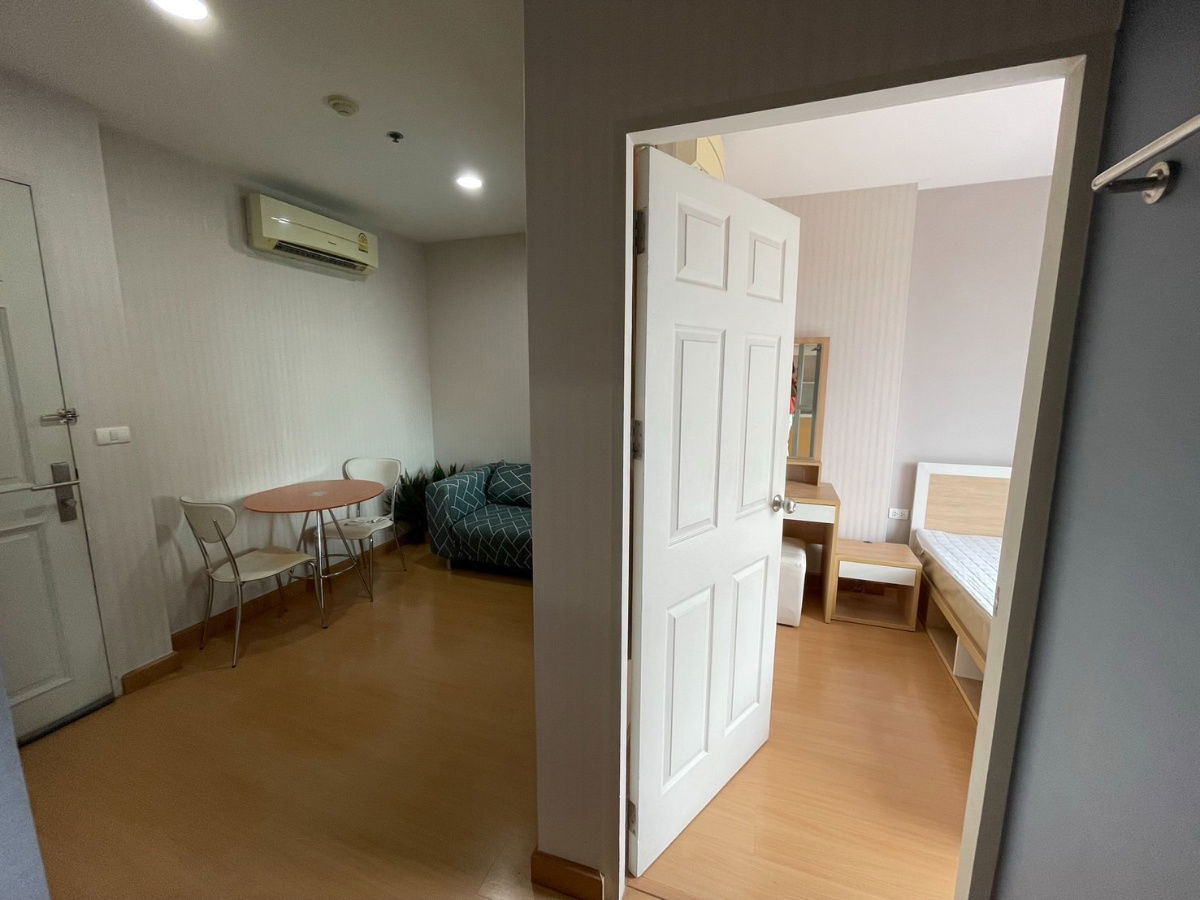 For Rent  🏢✨Life @ Ratchada - Huay Kwang Near MRT HuaiKhwang Interested, add Line @255ghzjq. Add @ too. ꔛ