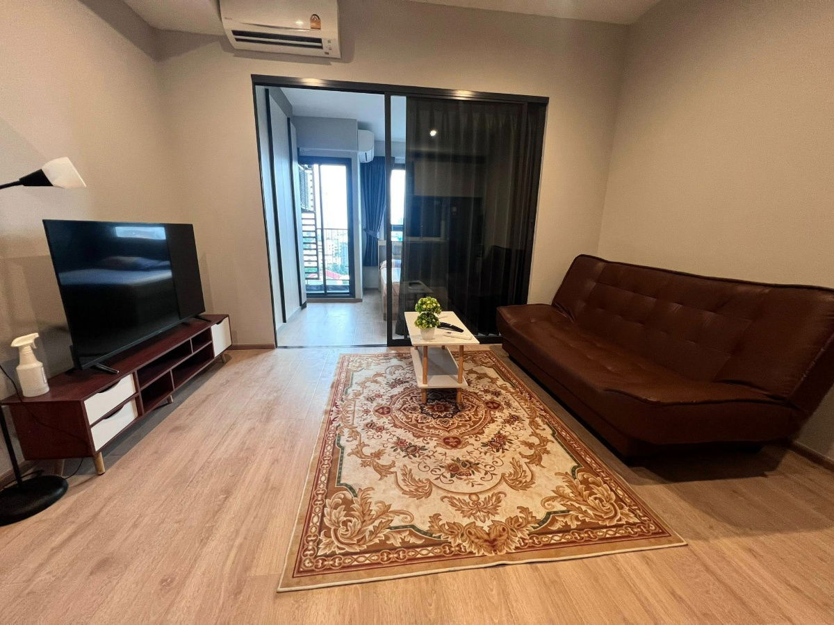 PFD-05697	 Condo for Rent:  IDEO RAMA 9–ASOKE Schedule a viewing ■ Line: @propertyfinder