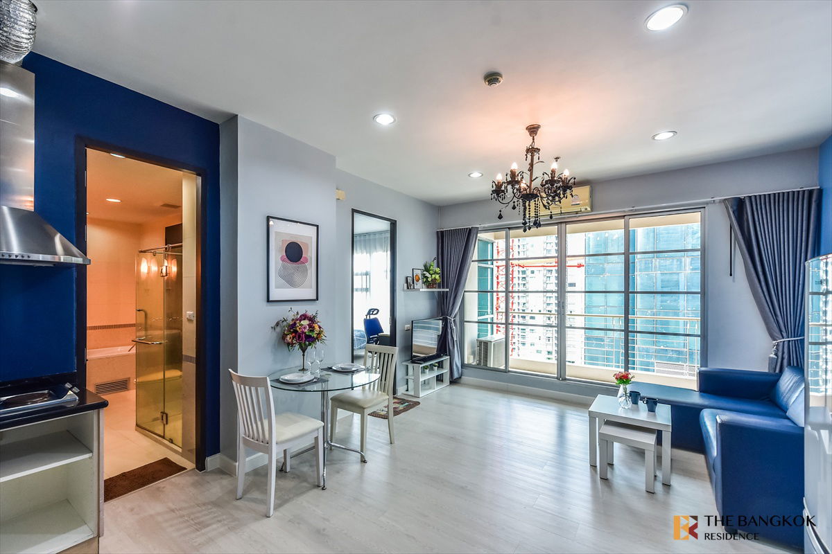 Baan Klang Krung Siam Pathumwan ✨Spacious Bedroom, Great Value! 🔥 Near BTS Ratchathewi