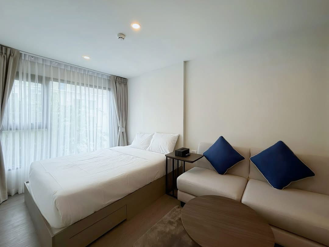 For Rent : Brixton kaset Sriracha