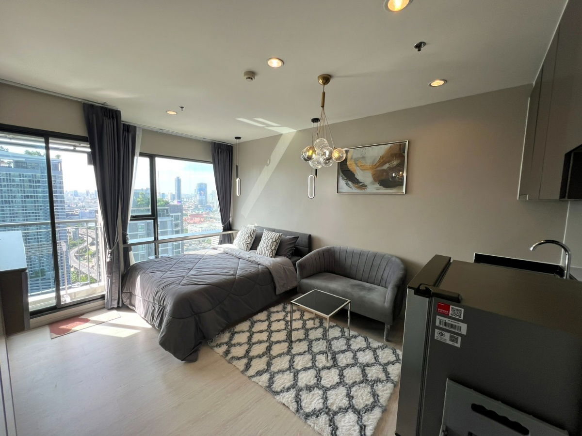 PFD-05727	Condo for Rent:  Rhythm Asoke   Schedule a viewing ■ Line: @propertyfinder