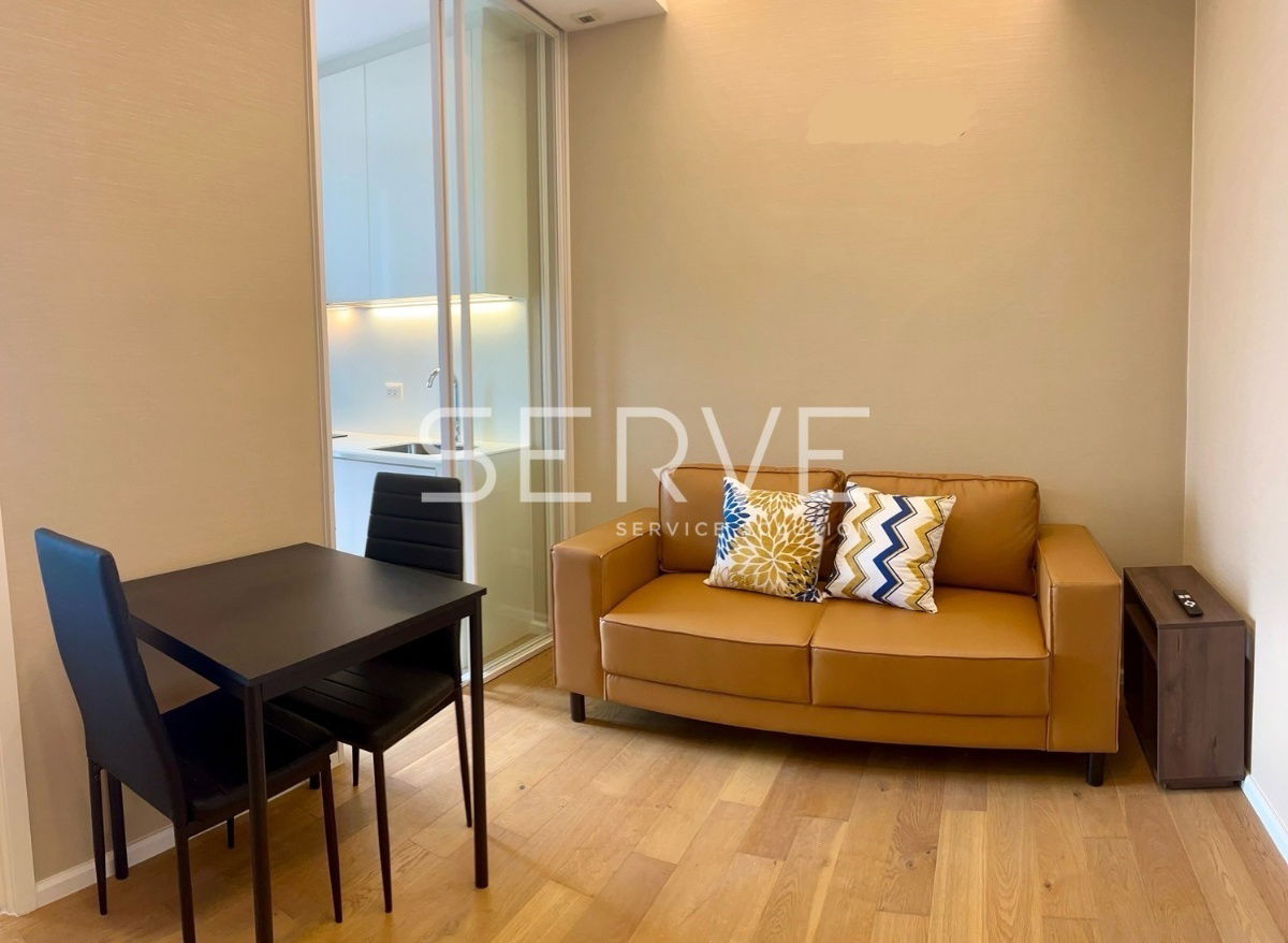 1 Bed 1 Bath Nice Room  Super High fl. 35+ Good Location Close to MRT Phahon Yothin 300 m @  The Saint Residences