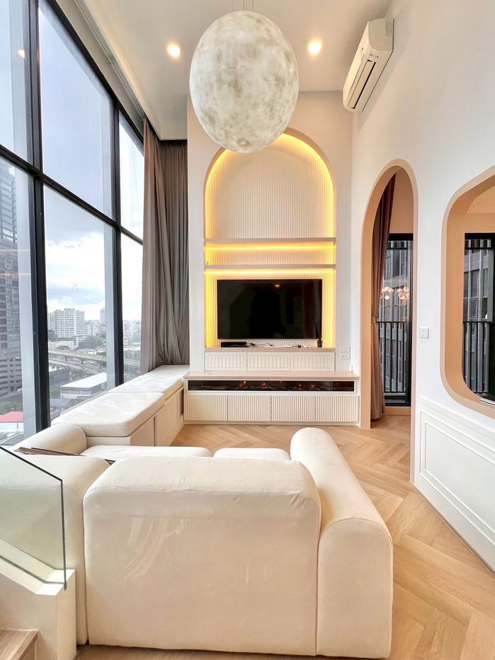 P1145 Condo for rent Knightsbridge Space Ratchayothin, Duplex room, new room, just bought Buitin, fully furnished, ready to move in immediately.