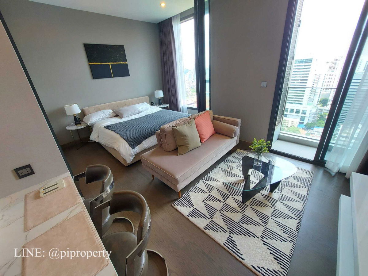 High floor 1 Bed unit for rent in THE ESSE at SINGHA COMPLEX. MRT Phetchaburi 0 meter, Aoske-Rama 9 lifestyle.  高層階 シンハーコンプレックスのエッセで賃貸するためのベッドユニット1台。