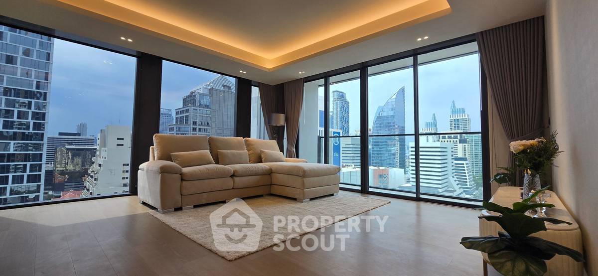 BTS Chit Lom အနီး Tonson One Residence ရှိ 2-BR ကွန်ဒို (ID 2259860)