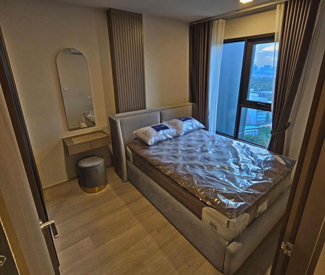 MN2986 Life Phahon Ladprao Full Furnitured and electrical