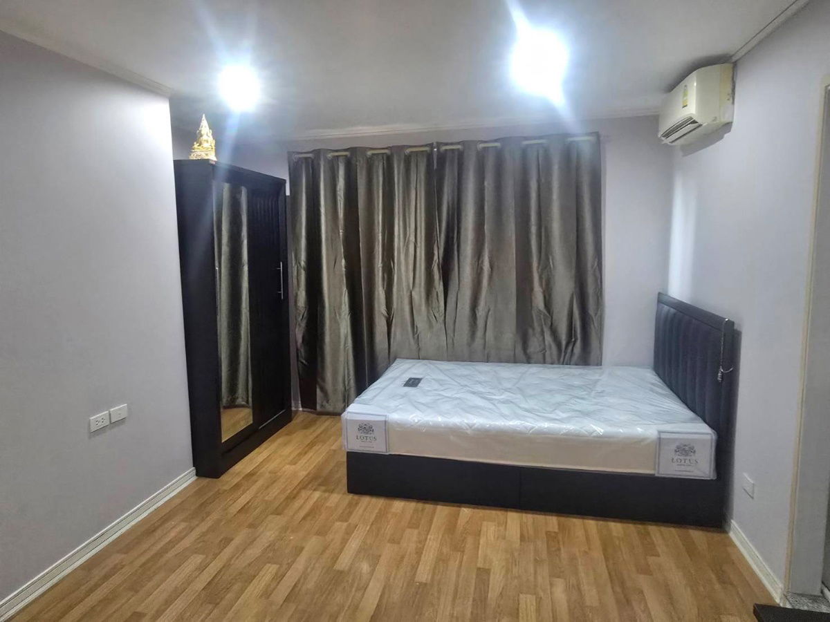 出租：Lumpini Place Ratchada-Tha Phra，美丽，便宜，可随时入住，靠近 BTS Talat Phlu。