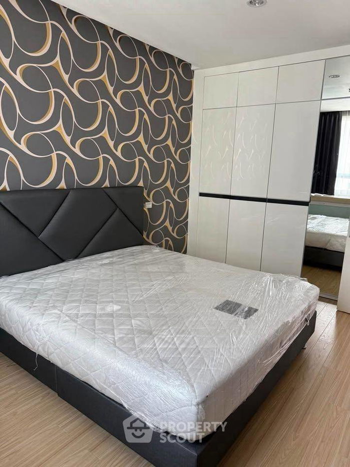 1-BR Condo at T.c. Green Rama 9 near MRT Phra Ram 9 (ID 2309303)