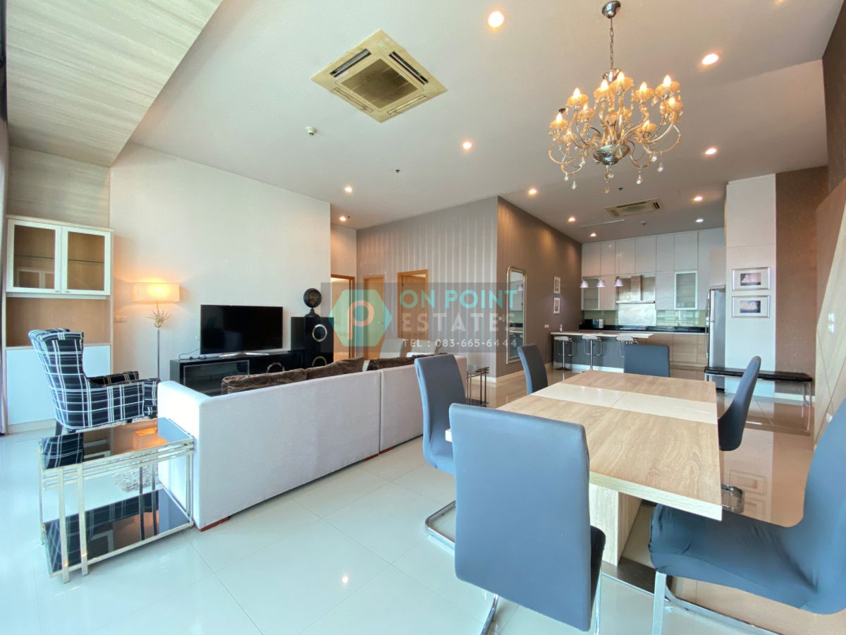 Penthouse 3 Bedrooms 2 Bathrooms for Rent