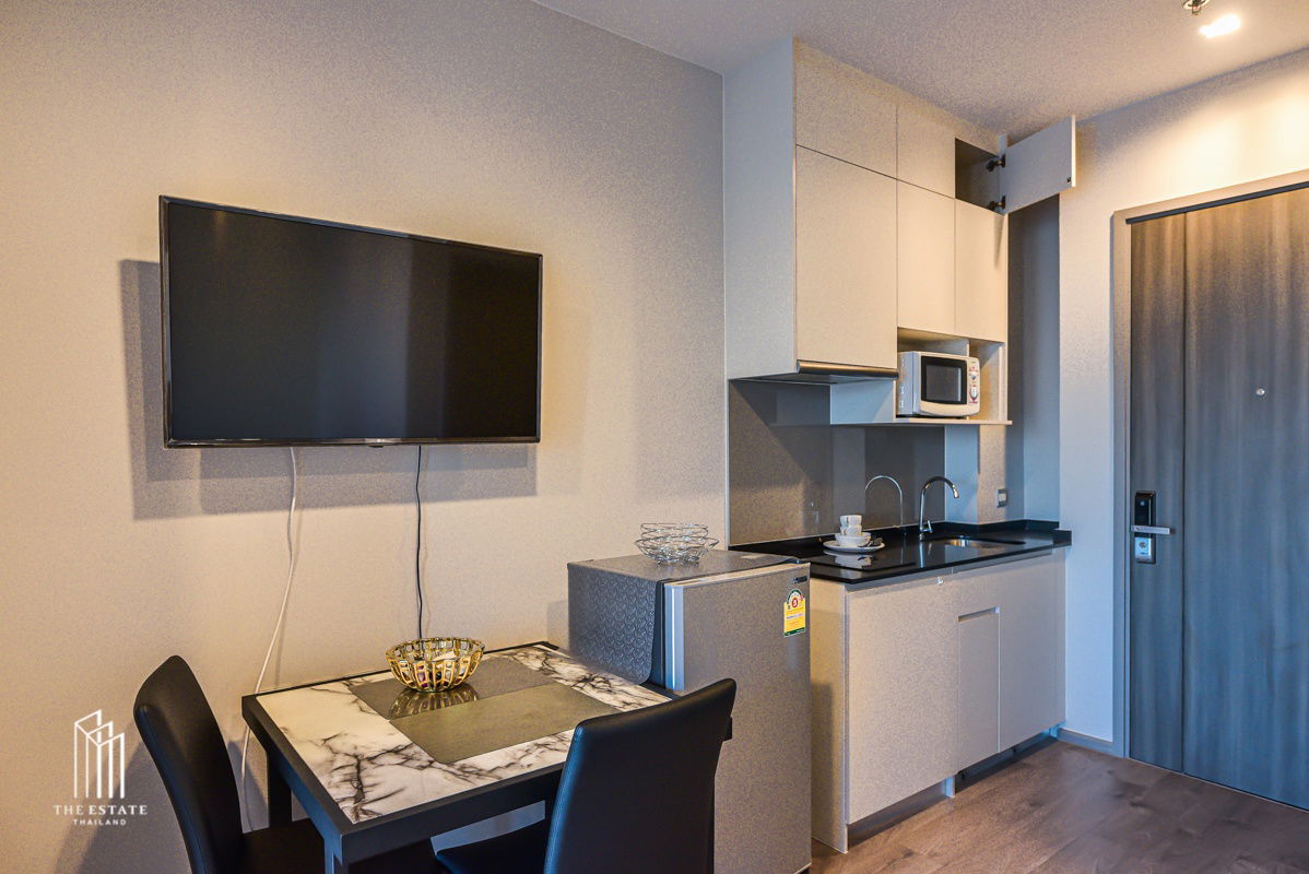 Whizdom Avenue Ratchada-Ladprao for rent, fully furnished and equipped with appliances, near MRT Lat Phrao @ 14,000 baht