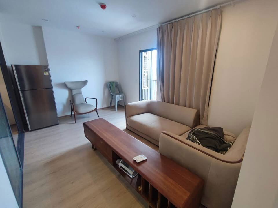 Life Rama 4 -                    Asoke