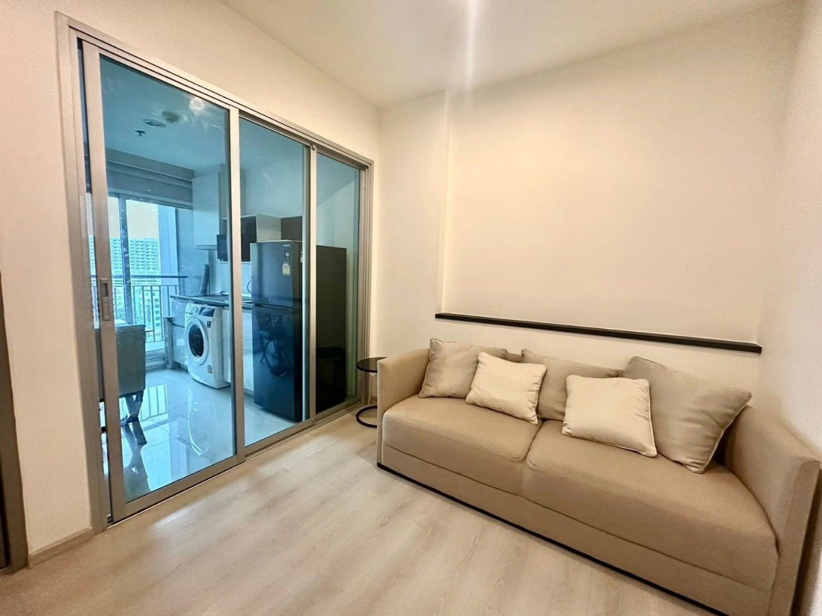 ✨✨LineID: @AgentCondo (with@ Ahead)✨✨ Life Ratchadapisek 1Bed 1Bath Available!!