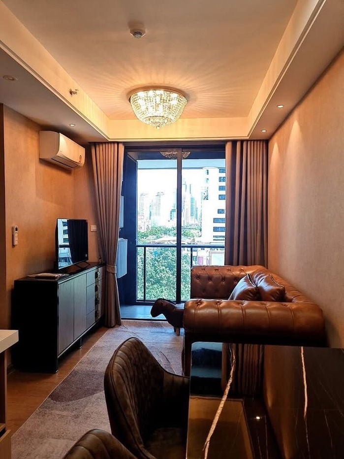 Regal Sathon -          Naradhiwas