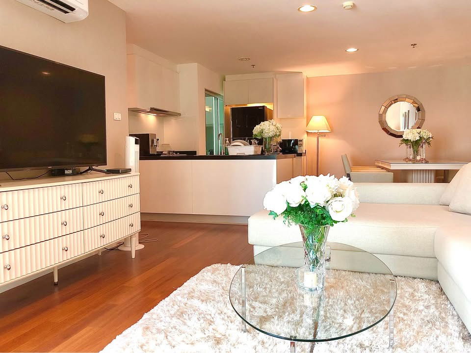 TA8096📲LineID @556ryccg🏢2 卧室 78 平方米 20 楼 Belle Grand Rama9 家具齐全 靠近地铁 MRT Rama 9