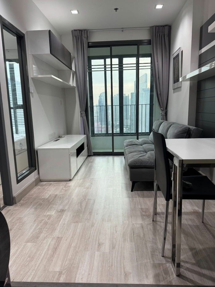 TA8099📲LineID @556ryccg🏢31 sqm 1 Bedroom Floor23 IDEO Mobi Rama 9 Fully furnished near Subway MRT Rama 9, Central Plaza Grand Rama9