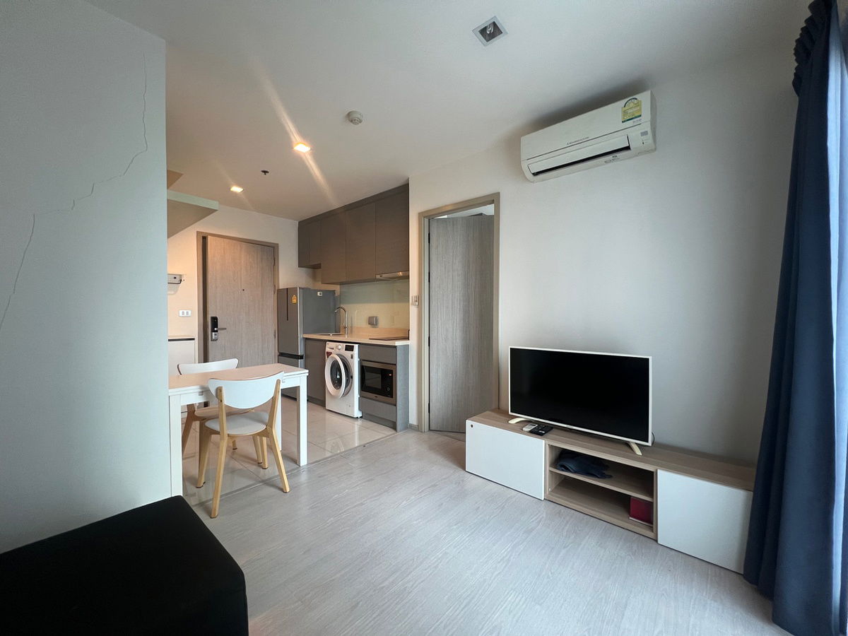 Urgent For Rent Condo Rhythm Sukhumvit 36-38 တွင် အသင့်နေထိုင်ရန်