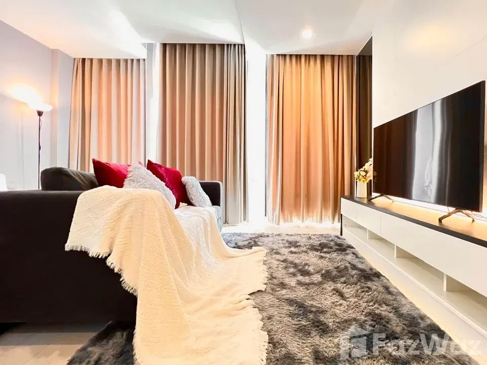 1 Bedroom Condo for Rent at Noble Ploenchit 1953855