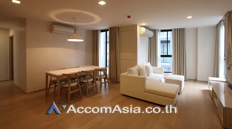 🔼🔽 AccomA 📩  3 BR Condominium @LIV @ 49 (AA16279)