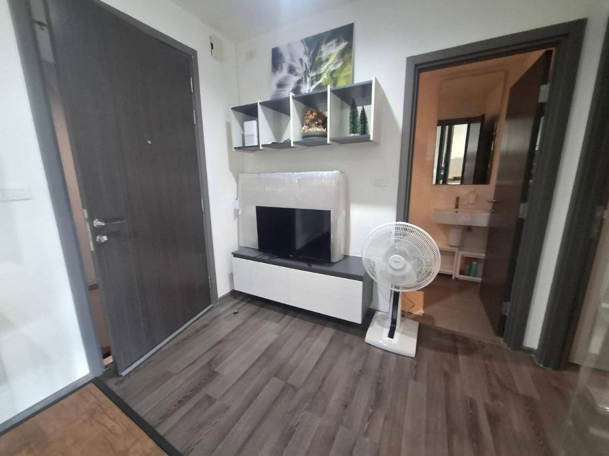 Park west. 1bed 30sqm. Line id: @pfagent