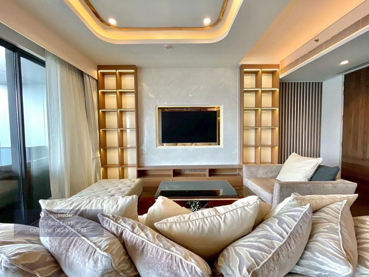 TELA Thonglor (For Rent) Penthouse 3 Bed 4 Bath with maid room. Useable area 202 Square meter (Ready to move in) *Rent 250,000 THB per month #CODE0403