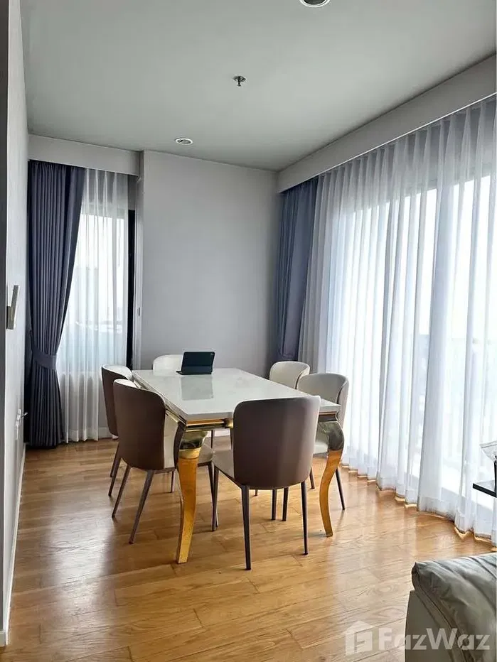 2 bedroom 2 bathroom 5721285