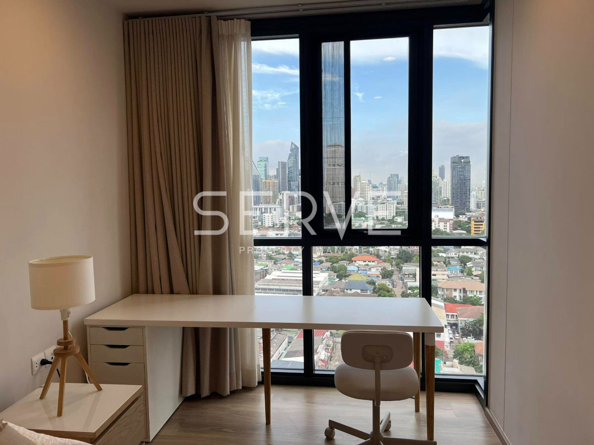 1 Bed with Bathtub & Washlet 35 sq.m. High Fl. 15+ Good Location Shuttle to BTS Thong Lo at OKA HAUS Sukhumvit 36 Condo / Rent