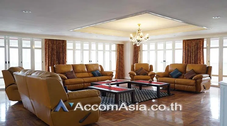 🔼🔽 AccomA 📩 Huge 4 bedrooms unit at Inter condominium with spacious balcony 9 mins to Nana BTS