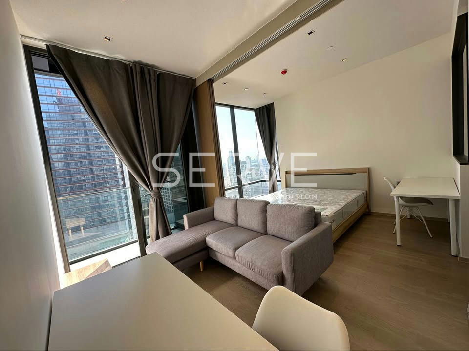 1 Bed 1 Bath with Partition Nice Room Good Location Close to BTS Chong Nonsi  @  Ashton Silom
