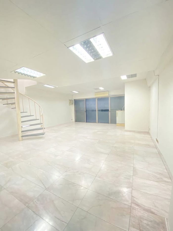 Thonglor                     Tower