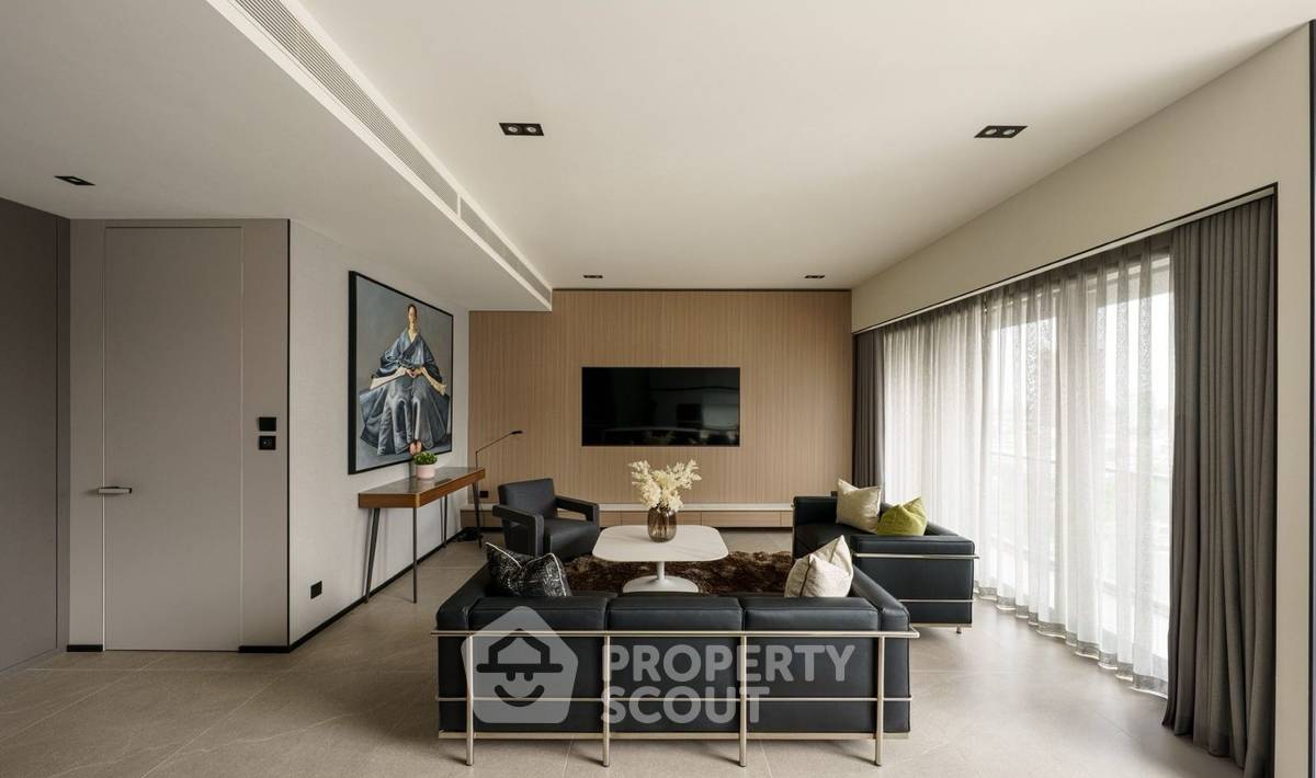 2-BR Condo at The Strand Thonglor near BTS Thong Lor (ID 2315781)
