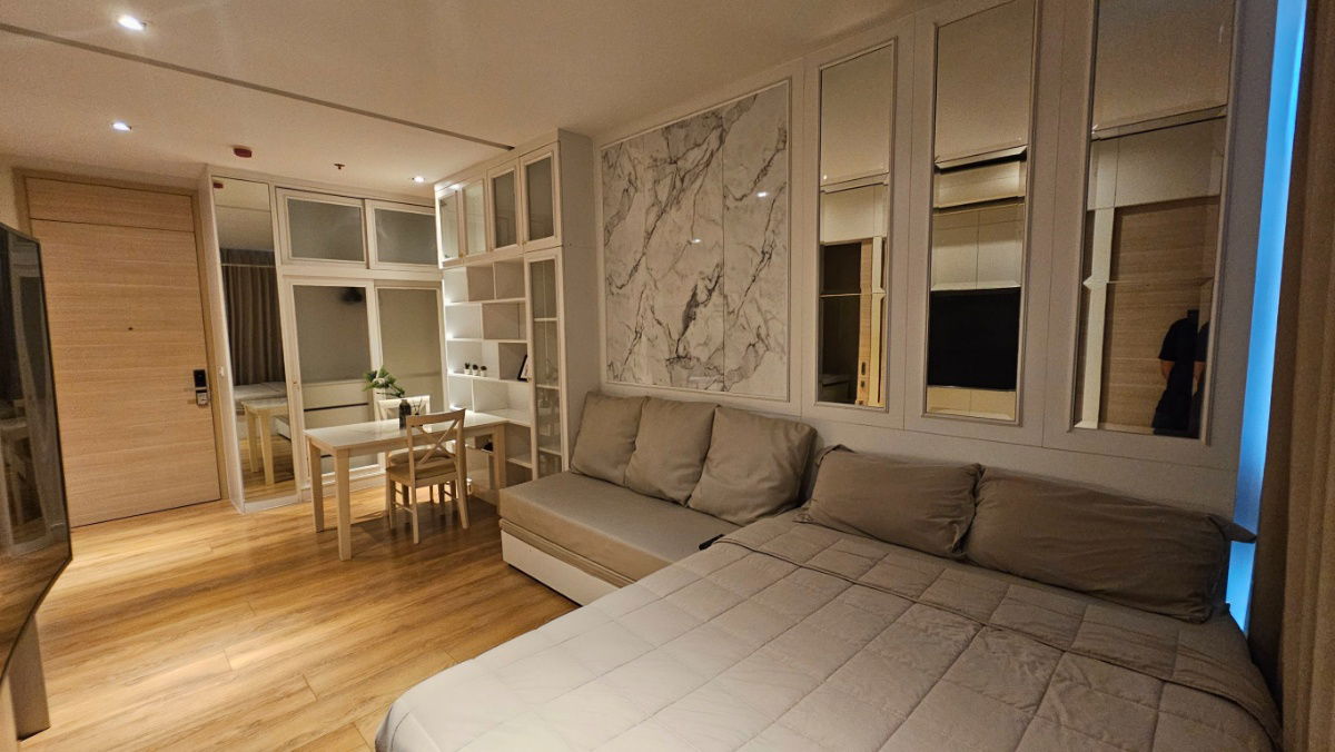 P-40201 Condo for rent Park 24 fully furnished (Confirm again when visit).