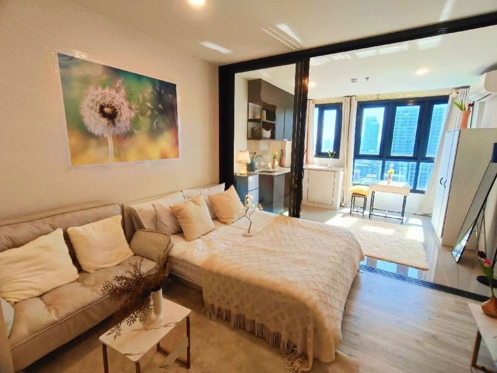 CD176 For Rent: XT Huaikhwang – New Unit, Fully Furnished, Ready to Move In