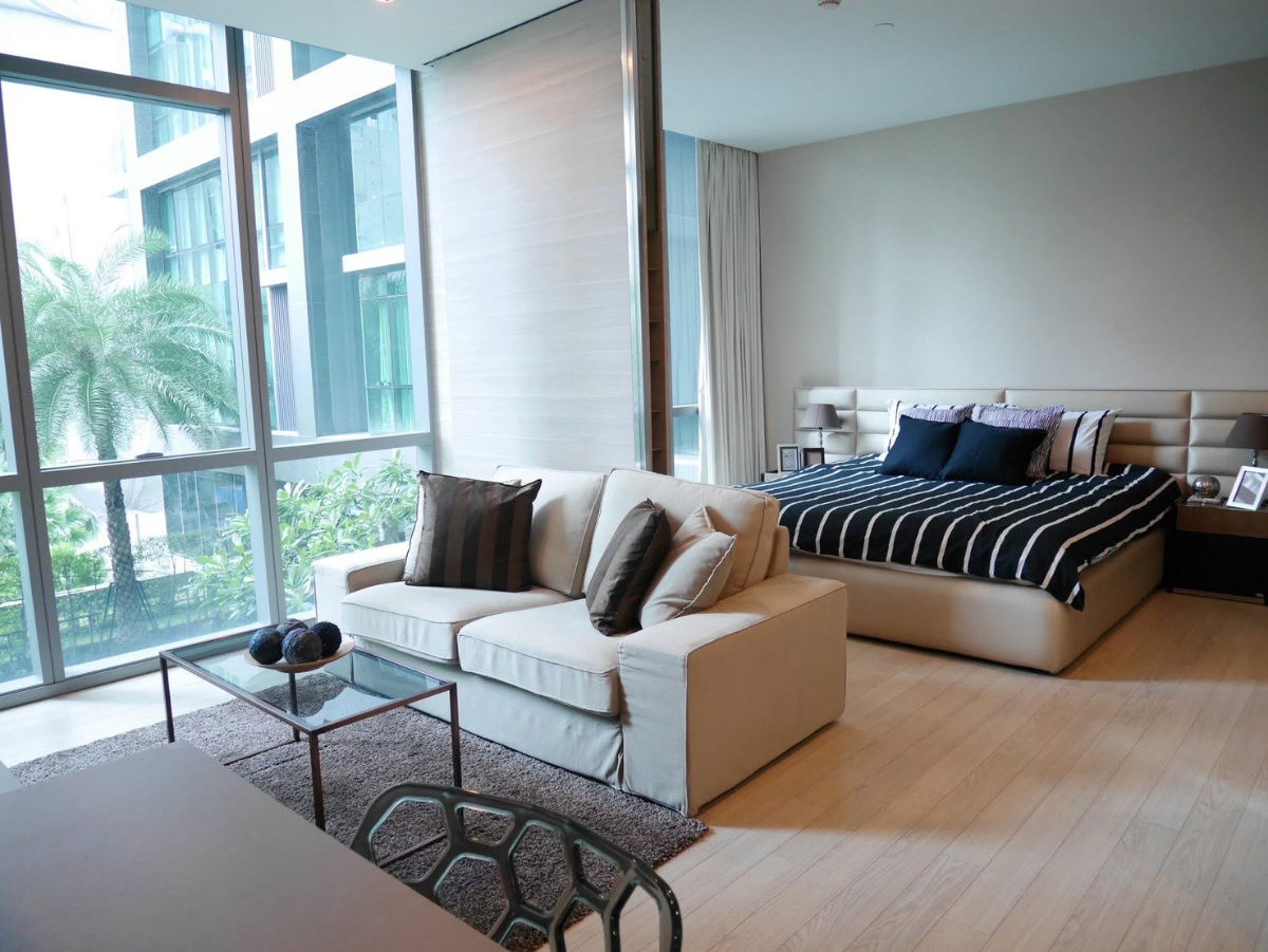 CD157 For Rent – The Room Sukhumvit 21 (Asoke) | 1BR, Pool & Garden View, Ready to Move In