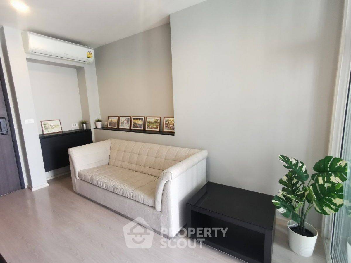 1-BR Condo at Rhythm Sukhumvit 44/1 near BTS Phra Khanong (ID 558249)