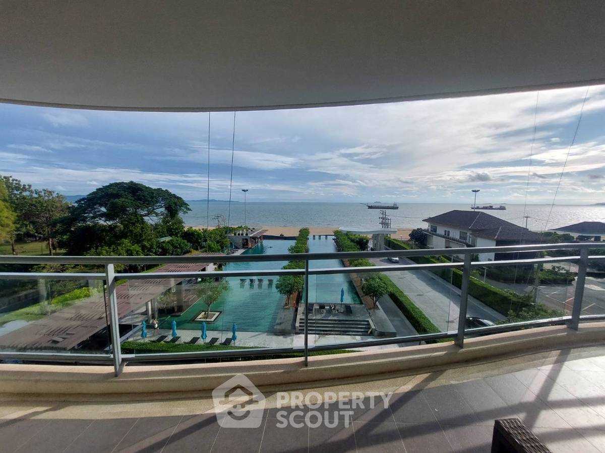 3-BR Condo at Reflection Jomtien Beach Pattaya close to Pattaya (ID 1557838)
