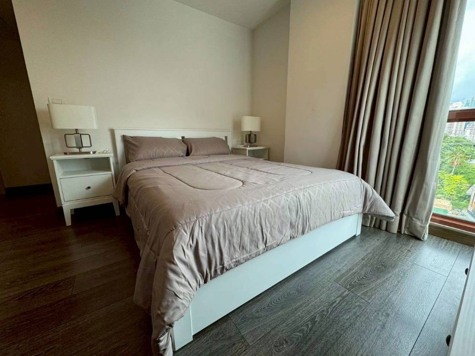 ST263 For Rent – The Crest Ruamrudee | Spacious 3BR Condo in Prime Location Near BTS Phloen Chit