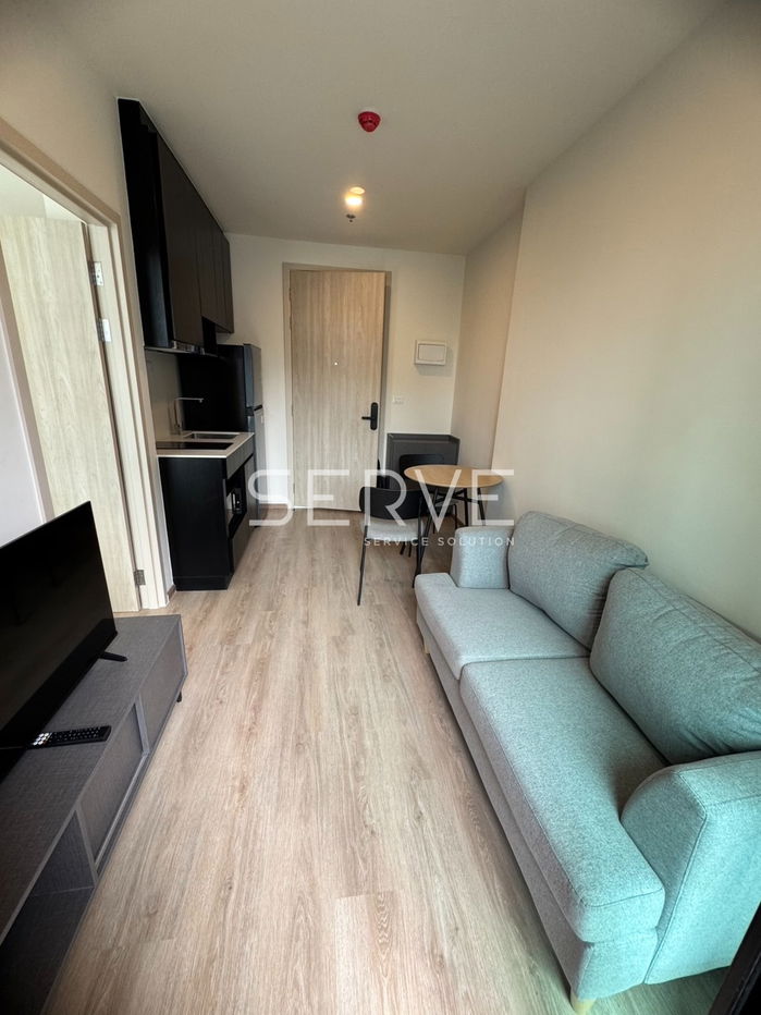 1 床 1 浴室 漂亮的房间 家具齐全的新公寓 位置优越，靠近 MRT Phra Ram 9 220 m.