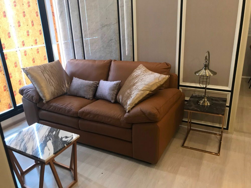 Code: KJ8859  for rent Life Asoke // Line ID: @kjcondo (with @) //