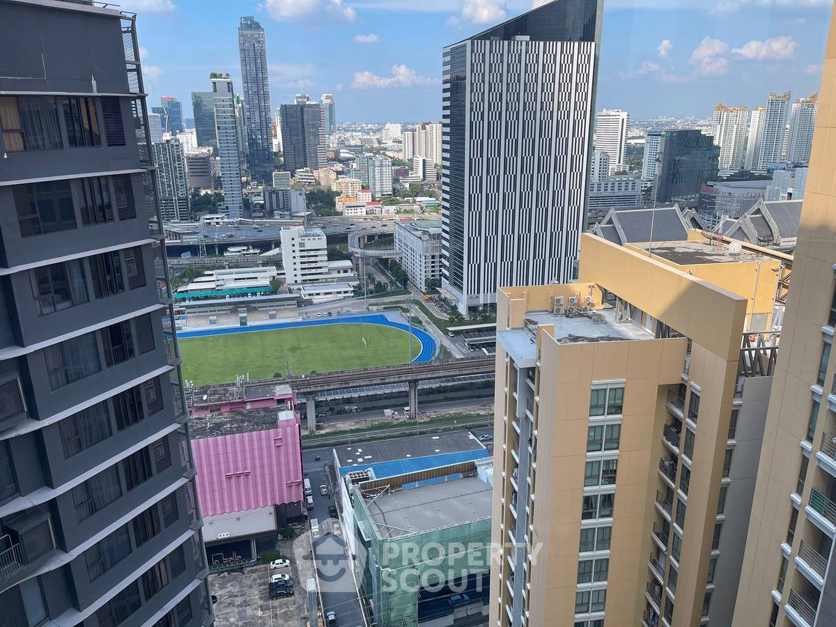 2-BR Condo at Ideo Mobi Asoke near MRT Phetchaburi (ID 2037321)