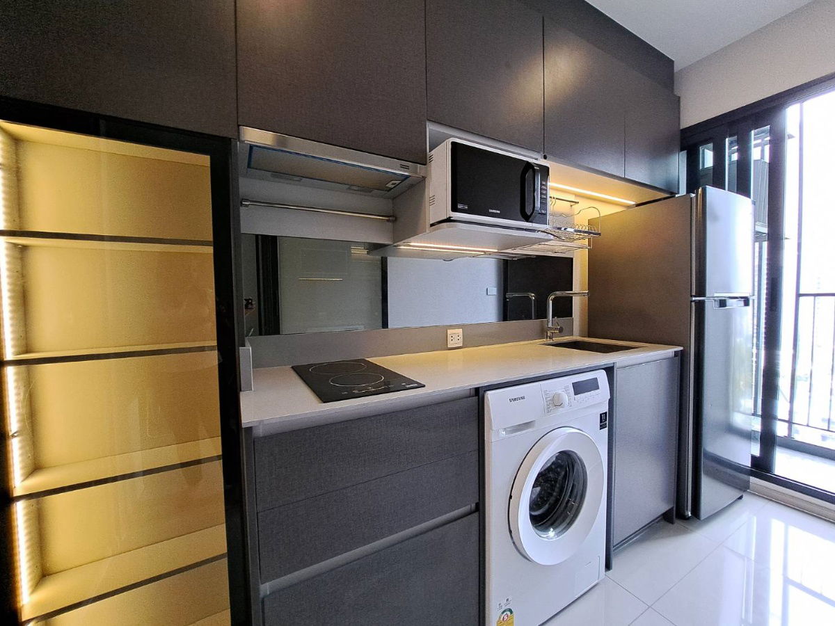 MRT Pathonyotin အနီးရှိ The Privacy Jatujak ကွန်ဒို ငှားရန်ရှိသည်။