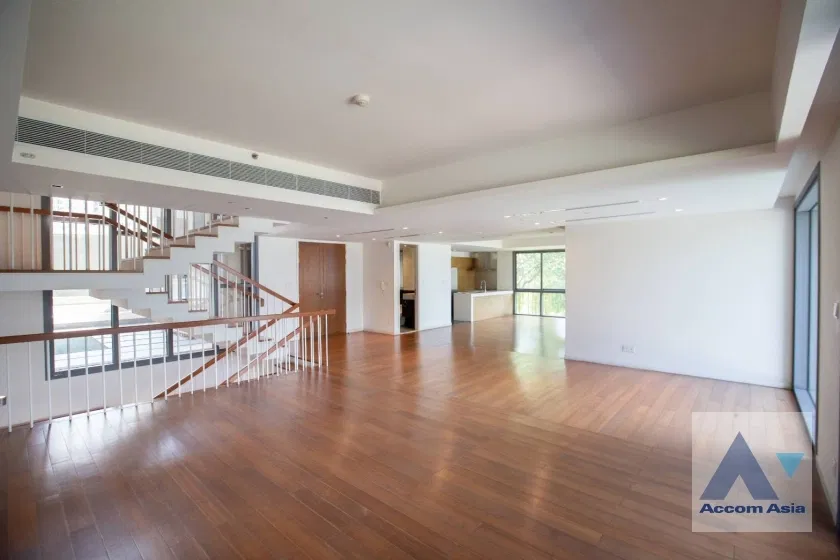 🔼🔽 AccomA 📩 The Pano