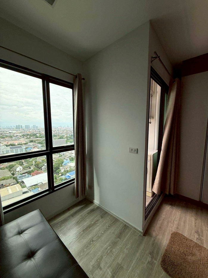 Knightsbridge sky river     ocean